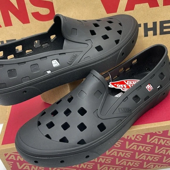 Vans Women’s Slip-On Trk Black
VN0A5HF8BLK
Sneakerss Crocs - Picture 11 of 16
